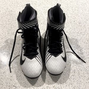 Nike Strike Football High top Cleats size Boys 4.5